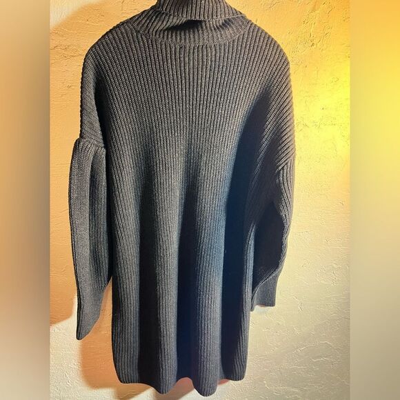 Sweater dress by Free Assembly, charcoal grey, XL, beautiful detailed sleeve - Picture 3 of 7